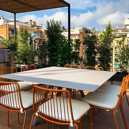 Apartment Incredible 2br Penthouse With Urban Rooftop Garden