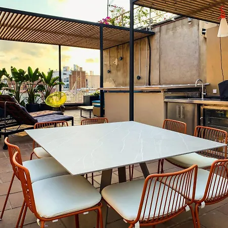 Incredible 2br Penthouse With Urban Rooftop Garden *