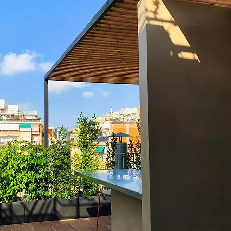 Apartment Incredible 2br Penthouse With Urban Rooftop Garden *