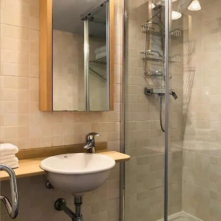 Incredible 2br Penthouse With Urban Rooftop Garden Apartment *