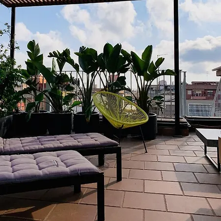 Apartment Incredible 2br Penthouse With Urban Rooftop Garden