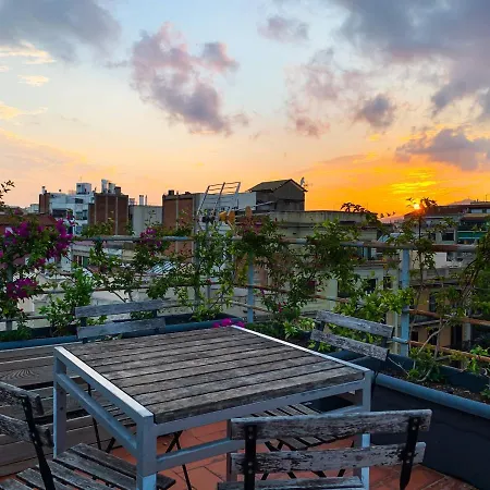 Апартаменты Incredible 2br Penthouse With Urban Rooftop Garden