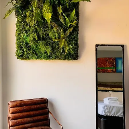 Incredible 2br Penthouse With Urban Rooftop Garden Апартаменты
